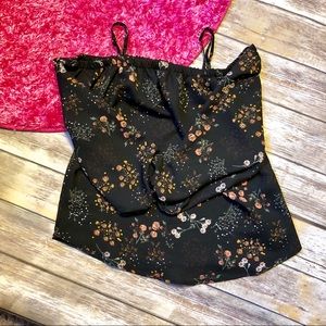 🌺 🌸 Off the shoulder floral blouse